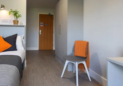 Private room at Dundee Street, image 3 of 40