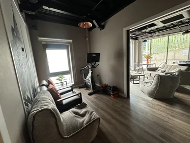 Private room at Dundee Street, image 22 of 40