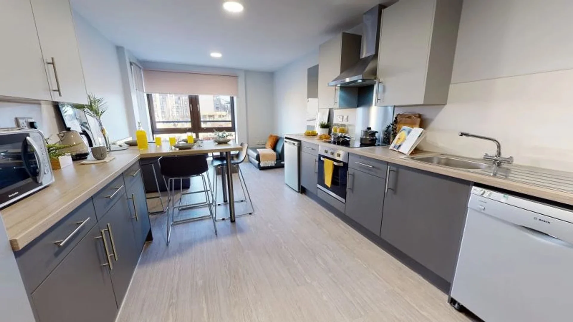 Quarto de estudante económico com localização conveniente em 