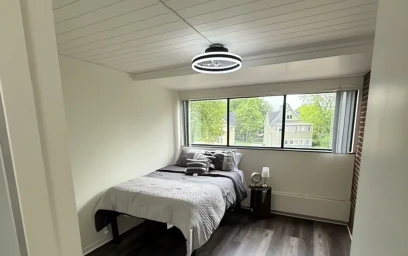 Chambre à louer avec lit double {area}