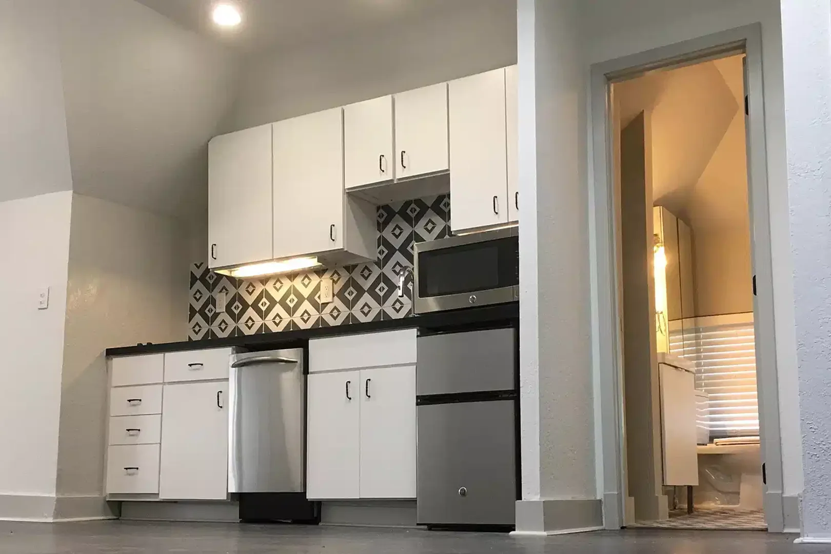 Budget-friendly student room close to campus in 