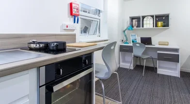Quarto privado em Bassett Green Road, imagem 15 de 16