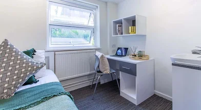 Chambre privée à Bassett Green Road, image 24 de 38