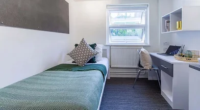 Quarto privado em Bassett Green Road, imagem 15 de 36