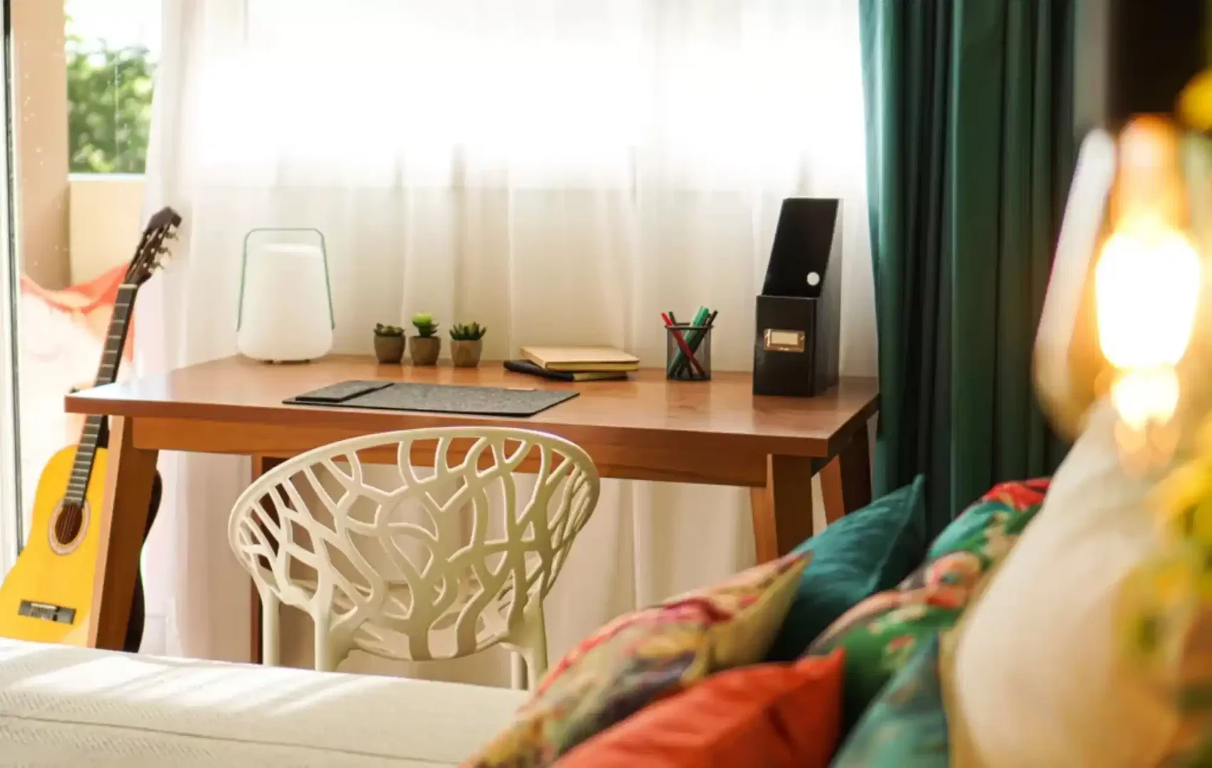 Apartamento estúdio acessível com características essenciais em