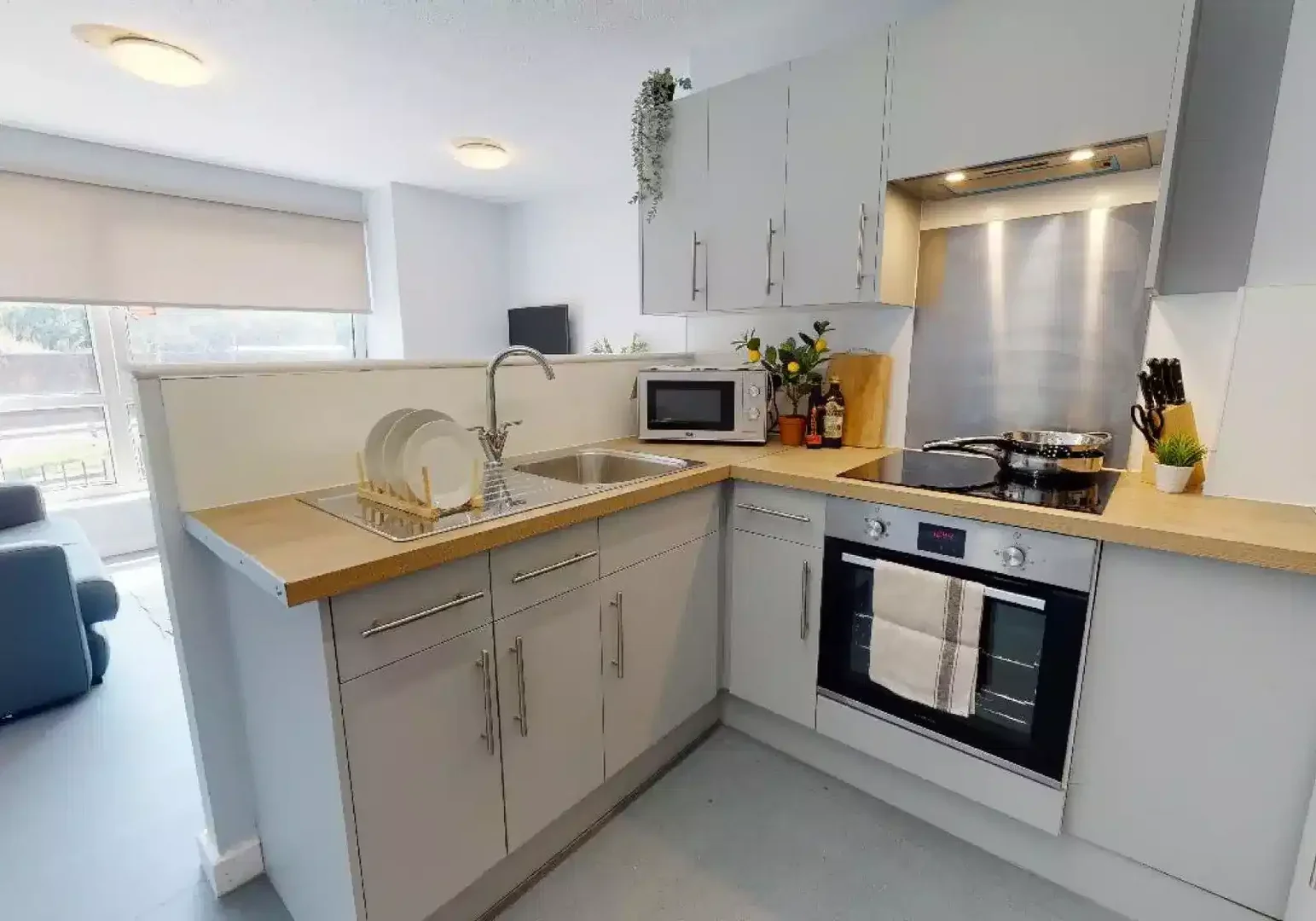 Quarto para alugar em apartamento de estudantes em , totalmente mobilado