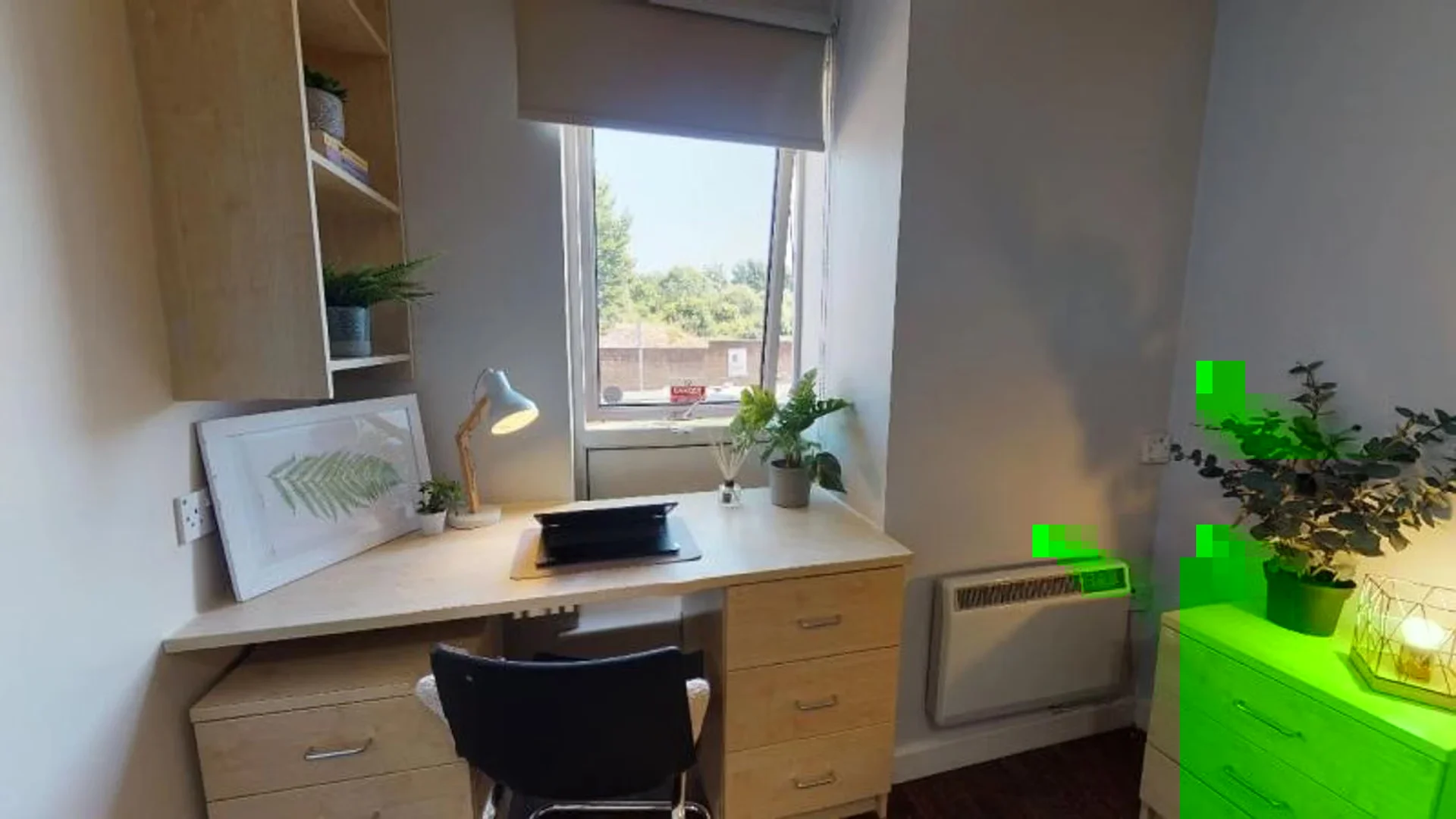 Habitación asequible para estudiantes con buena iluminación en