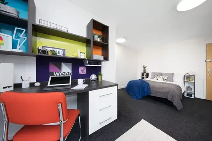 Quarto privado em Moira Street, imagem 1 de 10