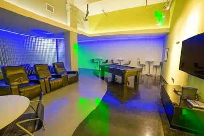 Private room at South Peoria Street, image 18 of 30