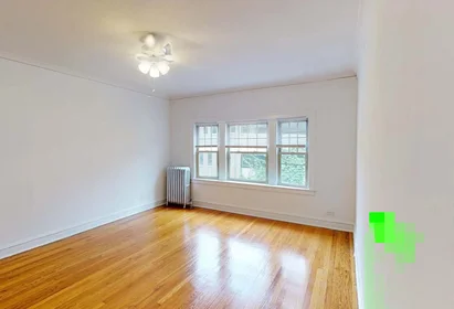 Habitación privada en South Cornell Avenue, imagen 15 de 19