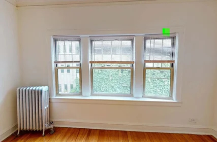Habitación privada en South Cornell Avenue, imagen 18 de 19