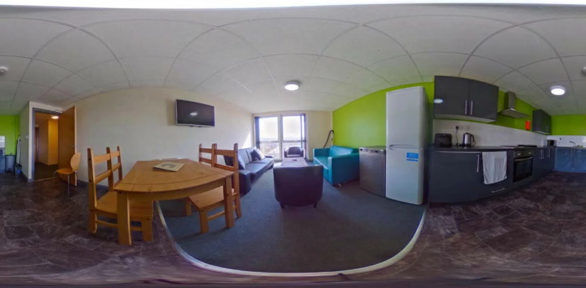 Habitación estudiantil económica cerca del campus en 
