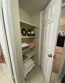 Chambre privée à Hull Court, image 31 de 49