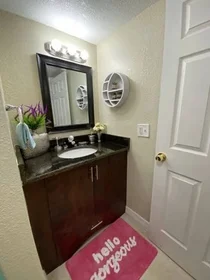 Habitación privada en Hull Court, imagen 36 de 49