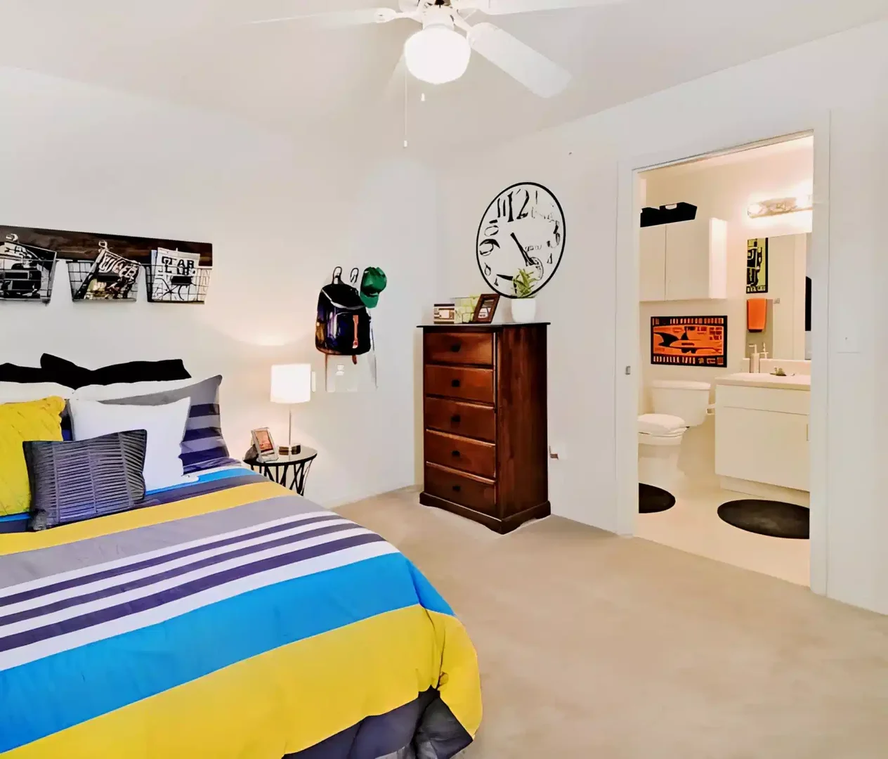 Economical student room with convenient location in 