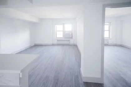 Quarto privado em South Kingshighway Boulevard, imagem 2 de 49