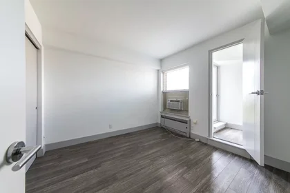 Quarto privado em South Kingshighway Boulevard, imagem 15 de 49