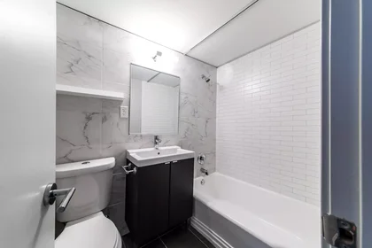 Quarto privado em South Kingshighway Boulevard, imagem 17 de 49