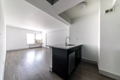 Quarto privado em South Kingshighway Boulevard, imagem 21 de 49