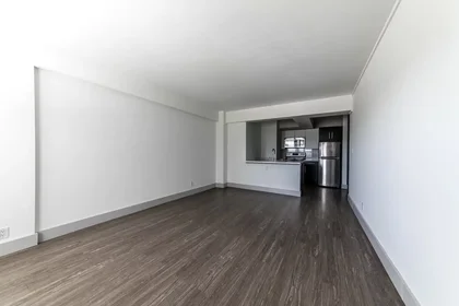Quarto privado em South Kingshighway Boulevard, imagem 23 de 49