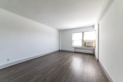 Quarto privado em South Kingshighway Boulevard, imagem 26 de 49