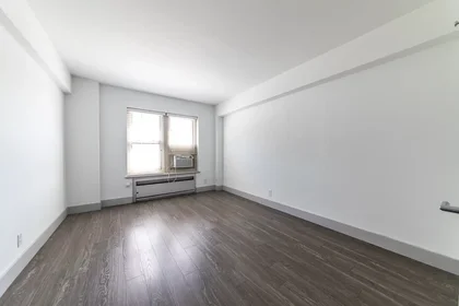 Quarto privado em South Kingshighway Boulevard, imagem 27 de 49