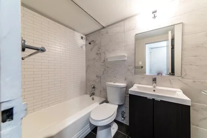 Quarto privado em South Kingshighway Boulevard, imagem 30 de 49