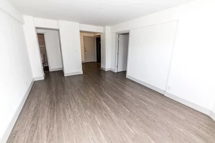 Quarto privado em South Kingshighway Boulevard, imagem 34 de 49
