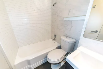 Quarto privado em South Kingshighway Boulevard, imagem 39 de 49