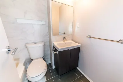 Quarto privado em South Kingshighway Boulevard, imagem 40 de 49