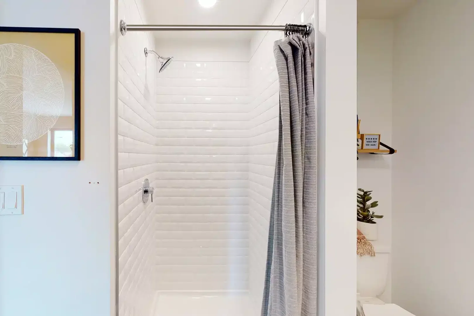 Student-friendly room in  with modern amenities