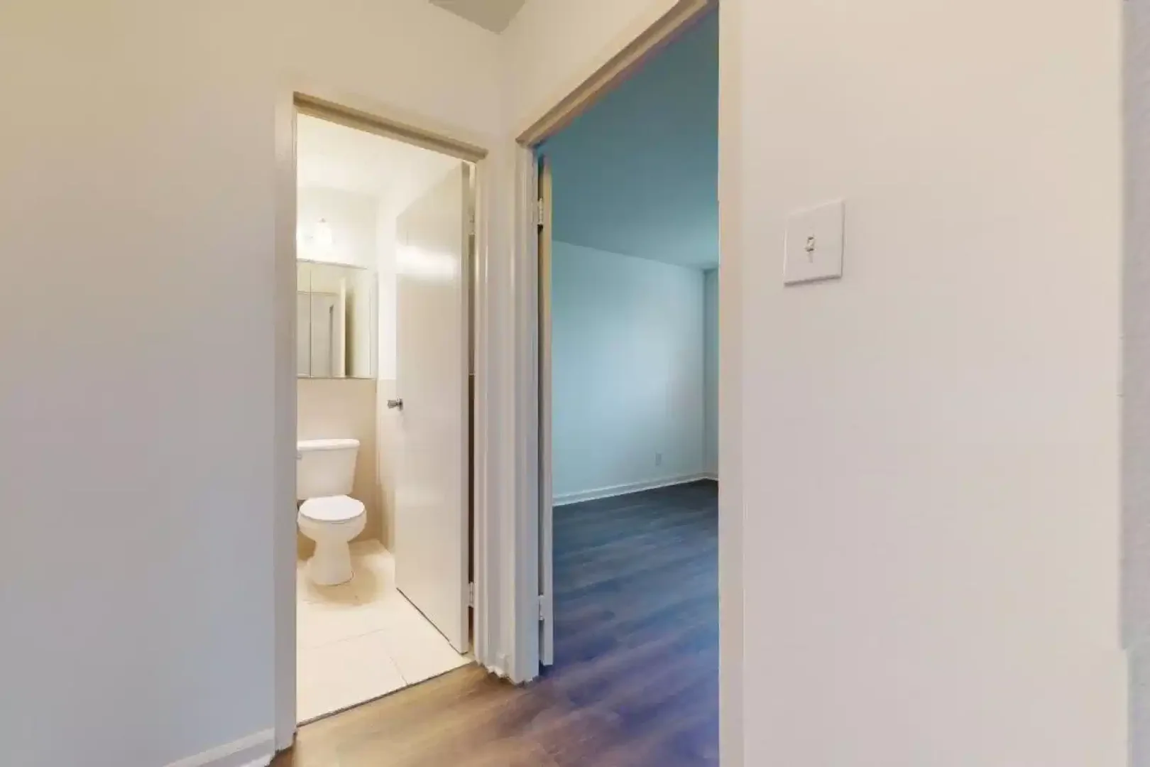 Bright and airy student room with easy university access in 