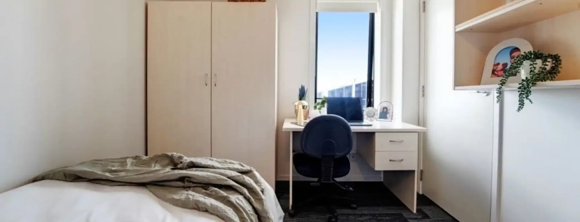 Budget-friendly student room close to campus in 