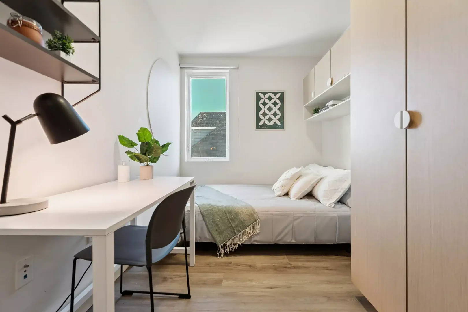 Chambre confortable pour étudiants disponible dans 