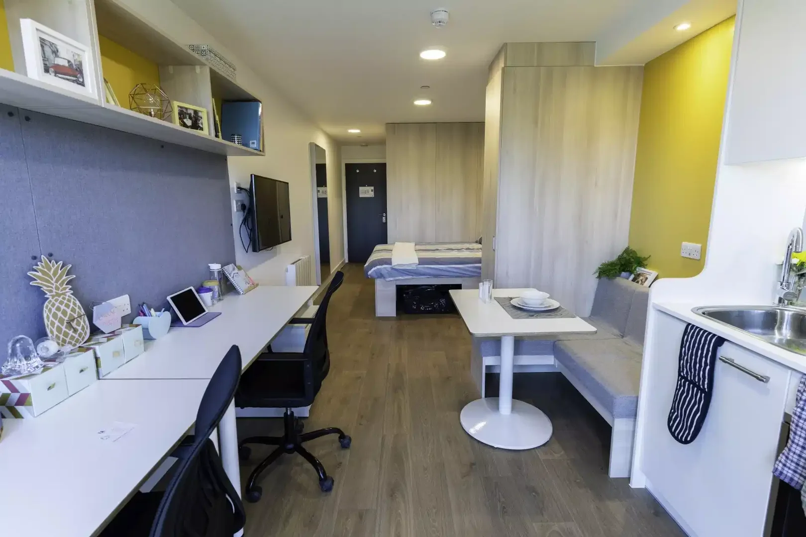 Minimalistisches Studentenstudio in mit effizientem Grundriss
