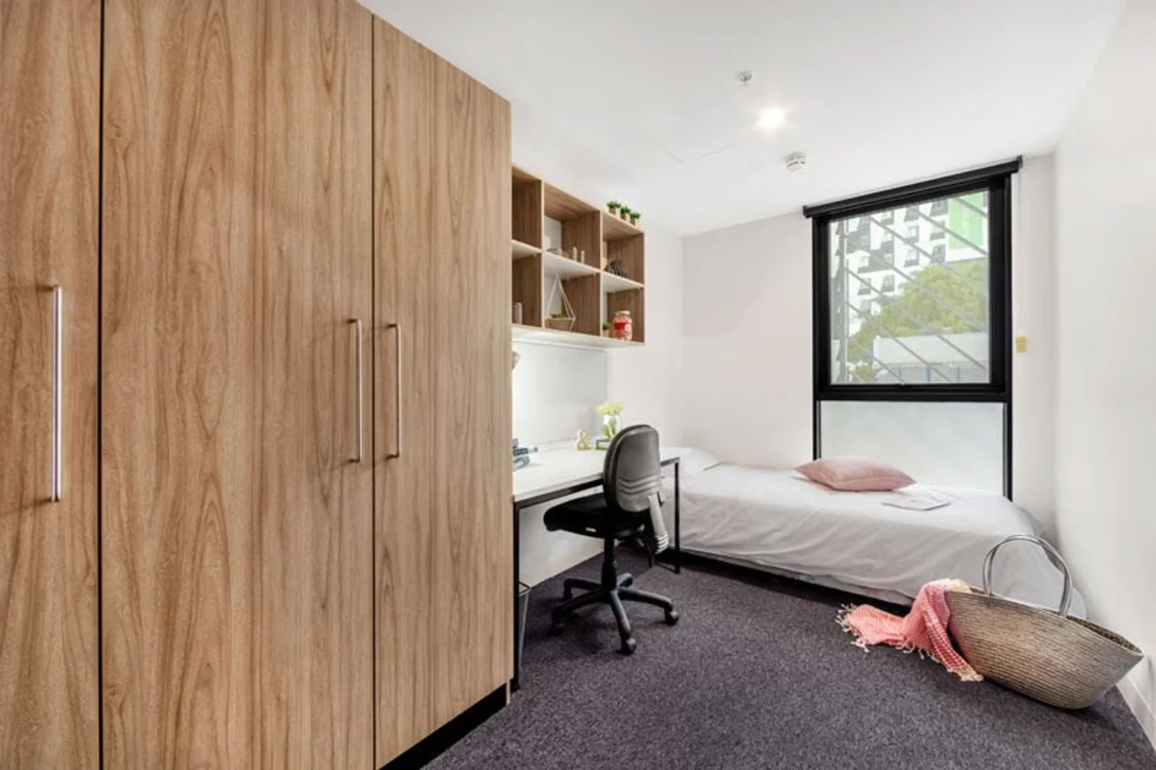 Comfortable and spacious student room in
