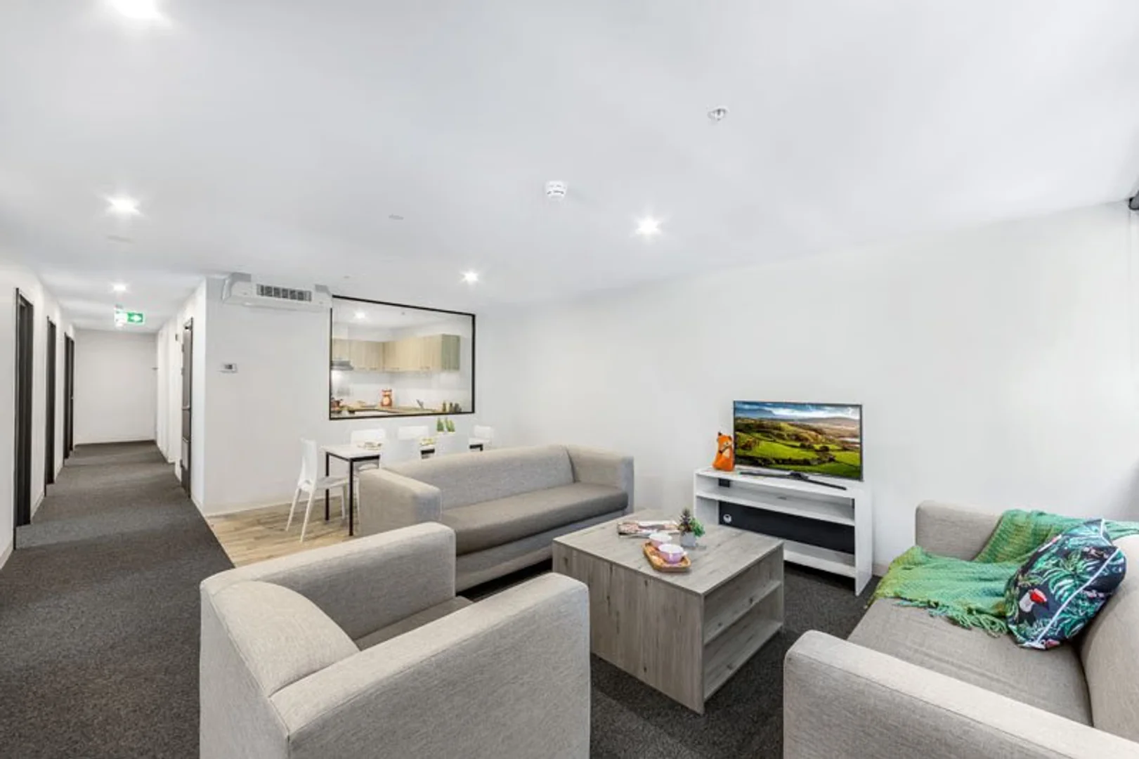 Bright and airy student room with easy university access in