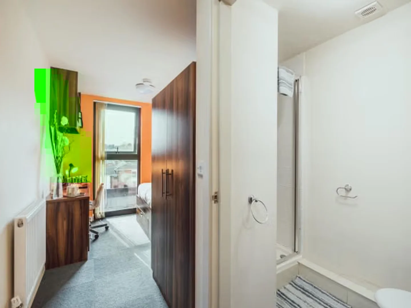Habitación estudiantil económica cerca del campus en 