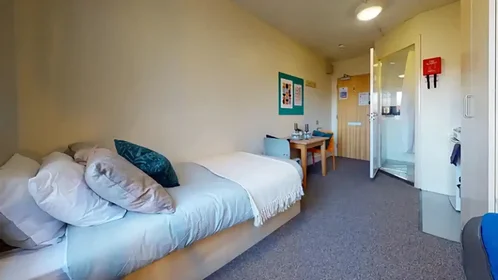 Private room at Creek Road, image 1 of 10