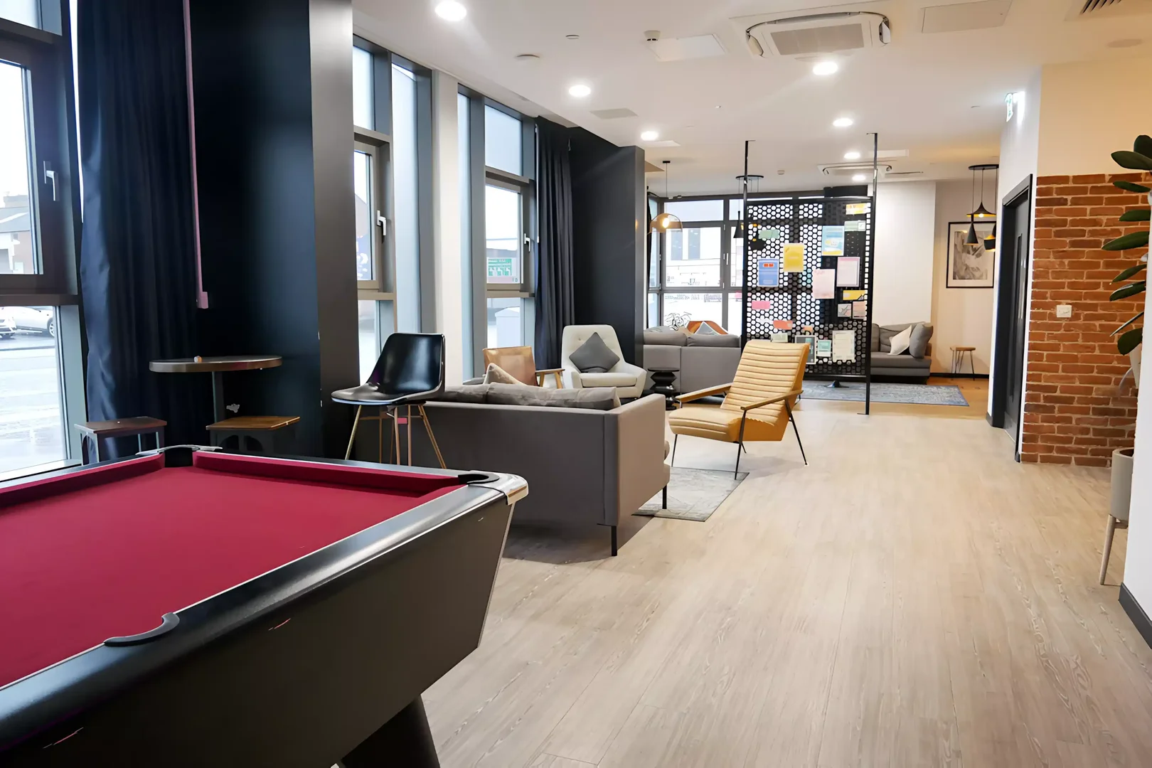 Economical student room with convenient location in 