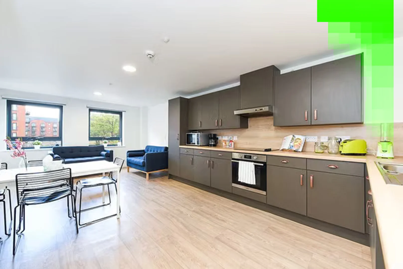Habitación para estudiantes en  con área de estudio y facilidades compartidas
