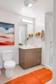 Stanza privata in East Apache Boulevard, immagine 2 di 36