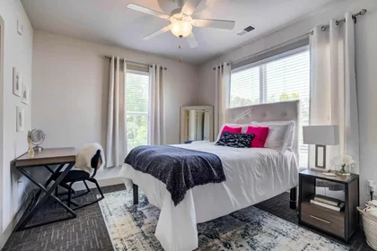 Habitación privada en Trailwood Drive, imagen 1 de 10
