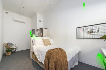 Private room at Stirling Street, image 1 of 10