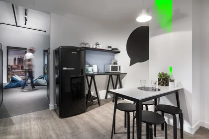 Privatzimmer in der Stirling Street, bild 9 von 24