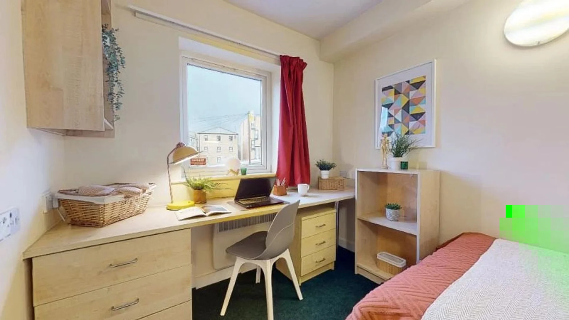 Comfortable and spacious student room in