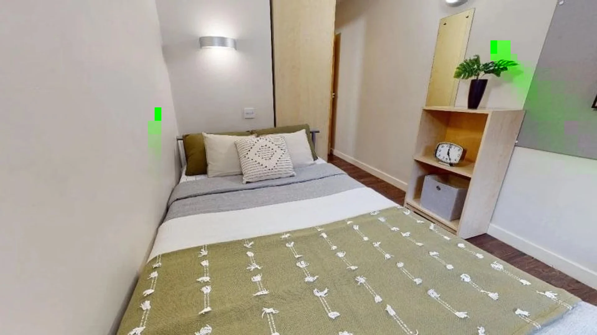 Student-friendly room in  with modern amenities