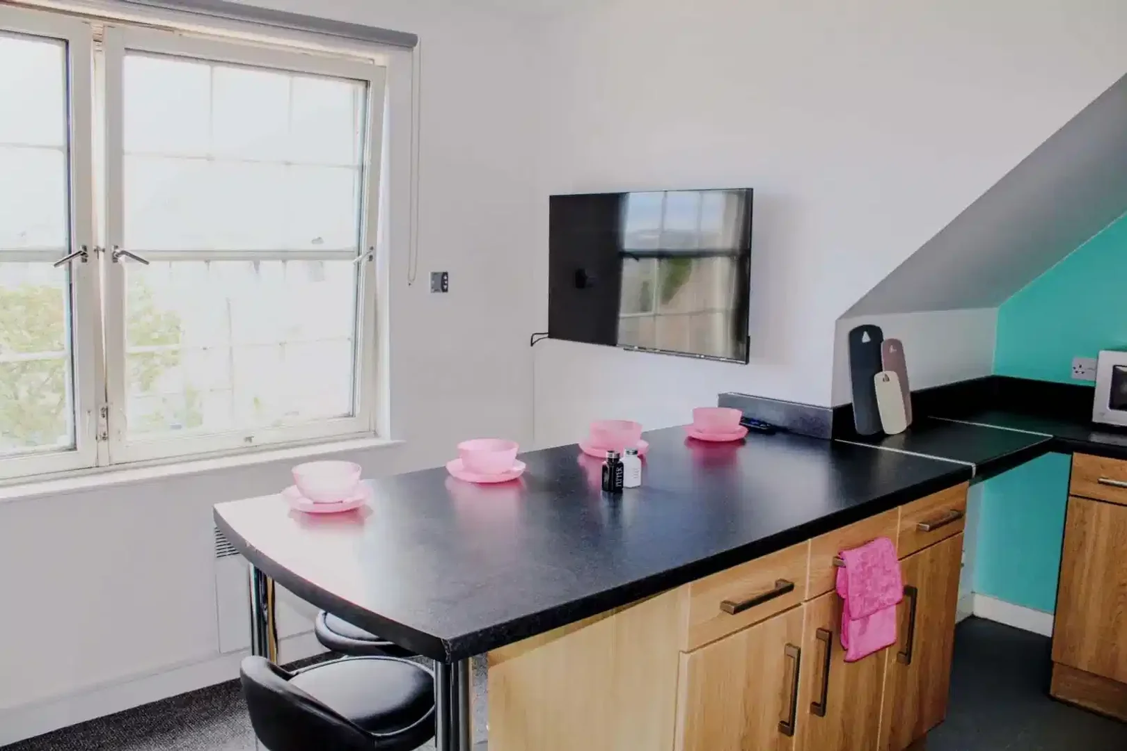 Quarto para alugar em apartamento de estudantes em , totalmente mobilado