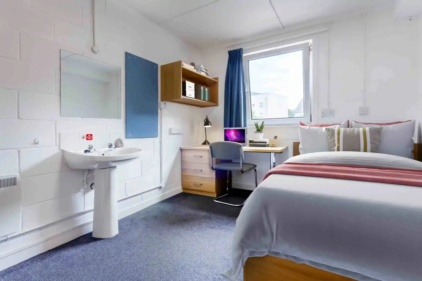 Chambre d'étudiant confortable et spacieuse dans 