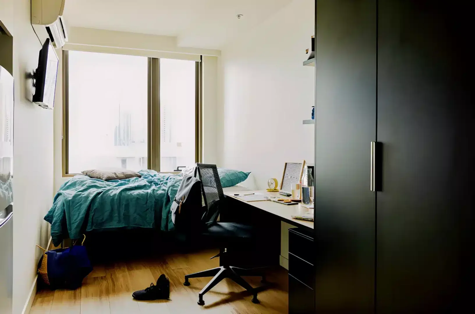 Chambre conviviale pour les étudiants dans  avec des équipements modernes